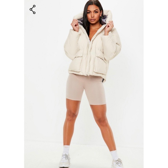 Missguided oversized hooded puffer jacket - Picture 2 of 4
